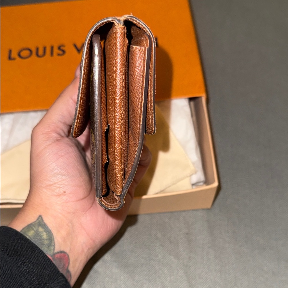Louis Vuitton Monogram Wallet - Picture 8 of 11
